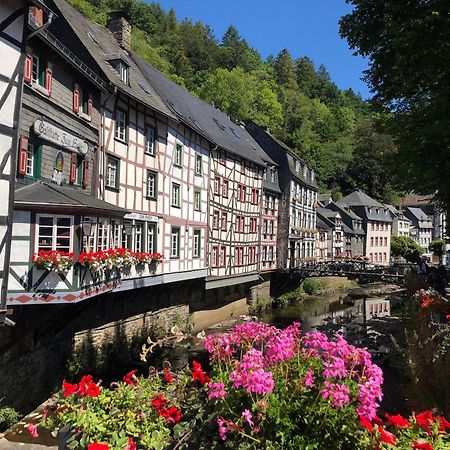 Apartment Am Fluss Im Haus An Der Rur Monschau Exterior foto