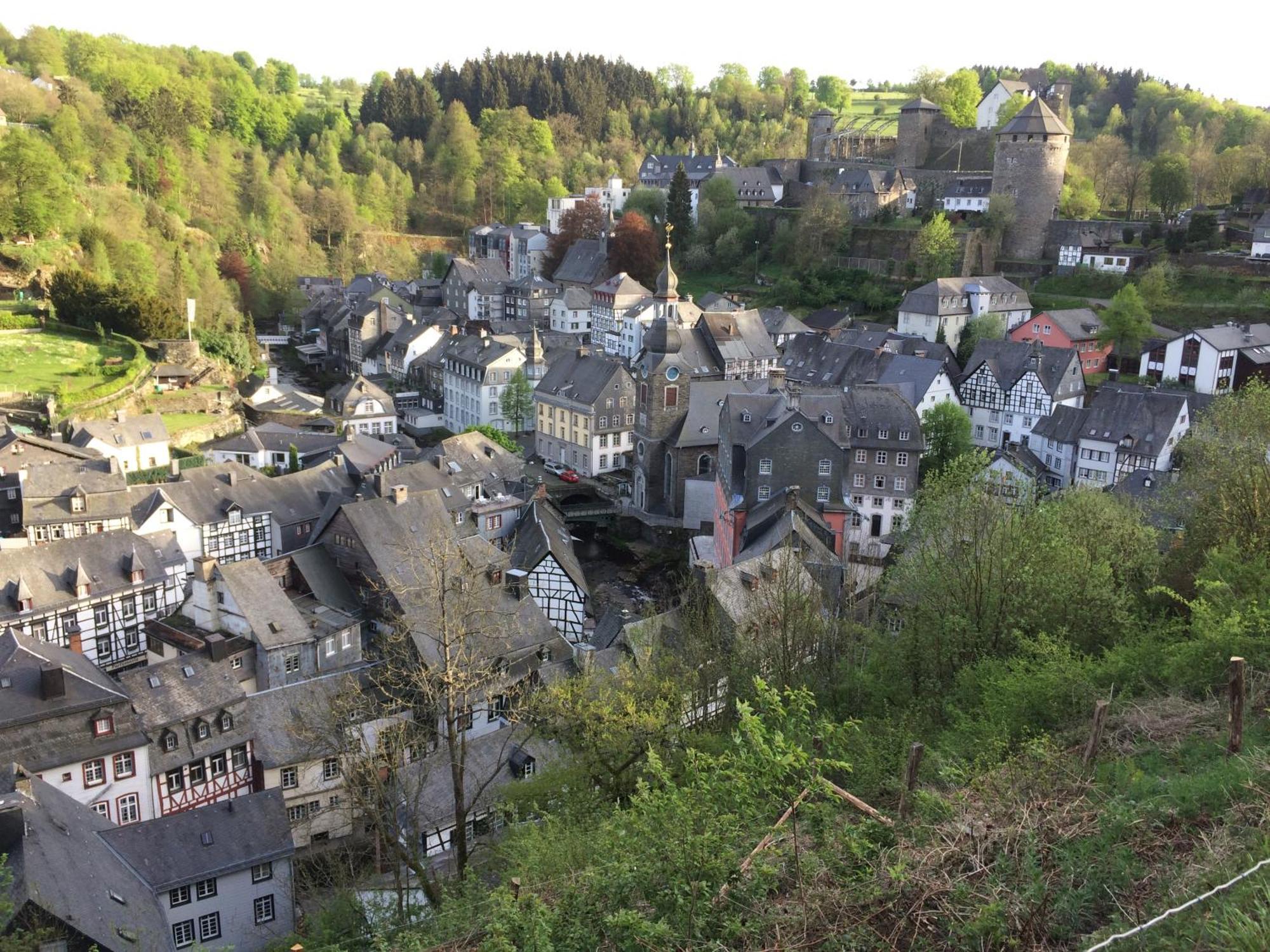 Apartment Am Fluss Im Haus An Der Rur Monschau Exterior foto