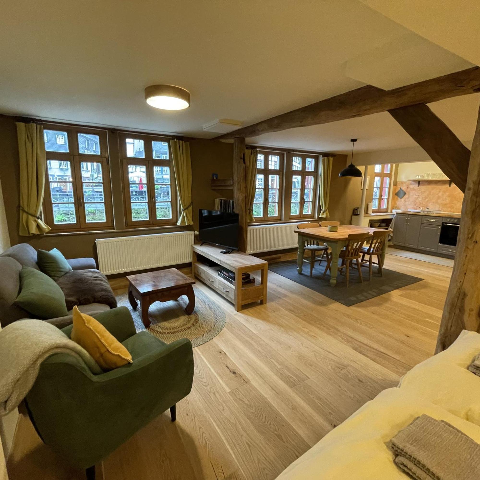 Apartment Am Fluss Im Haus An Der Rur Monschau Exterior foto