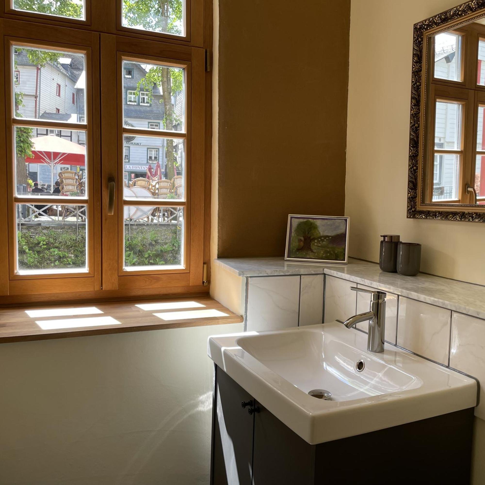 Apartment Am Fluss Im Haus An Der Rur Monschau Exterior foto